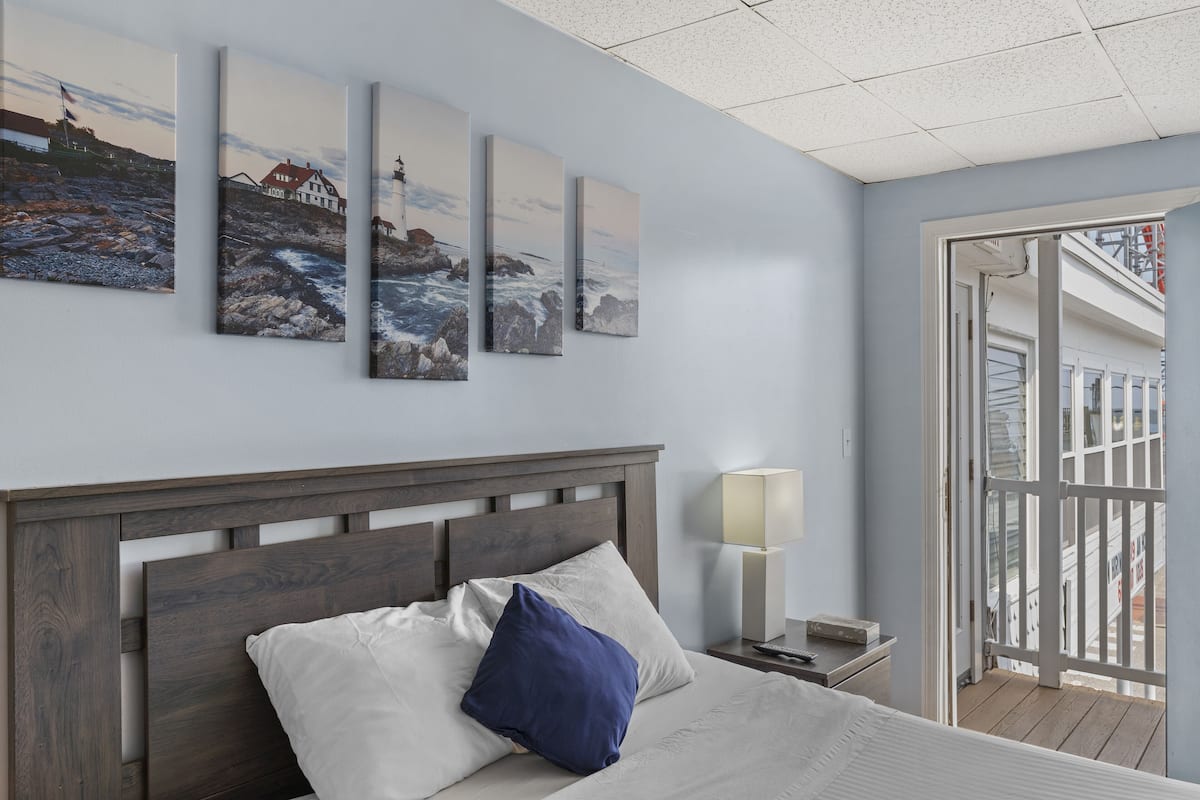 Two Bedroom Suite | Iron/ironing board, free WiFi, bed sheets, wheelchair access