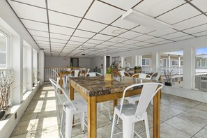Lobby lounge - Mt Royal Motel (Old Orchard Beach)