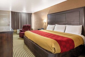 Surmatelas, bureau, fer et planche à repasser