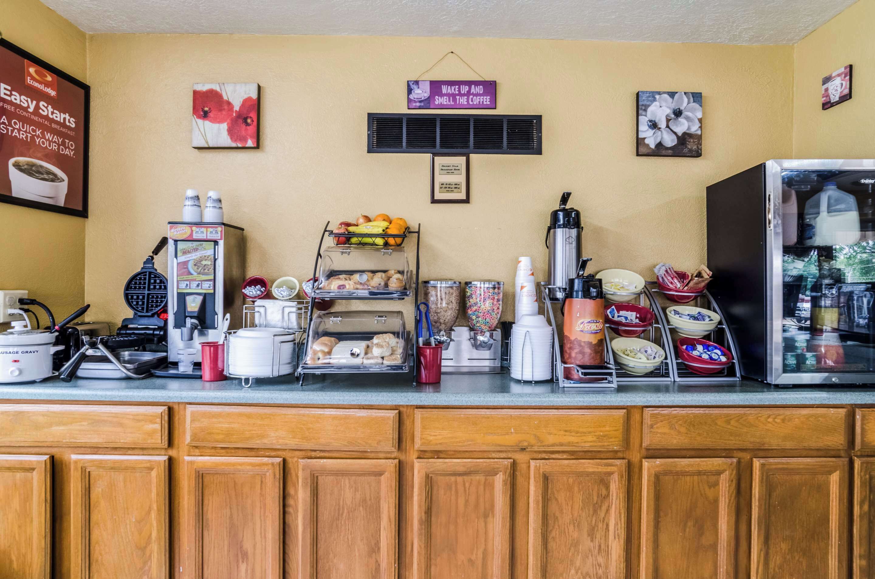 free continental breakfast