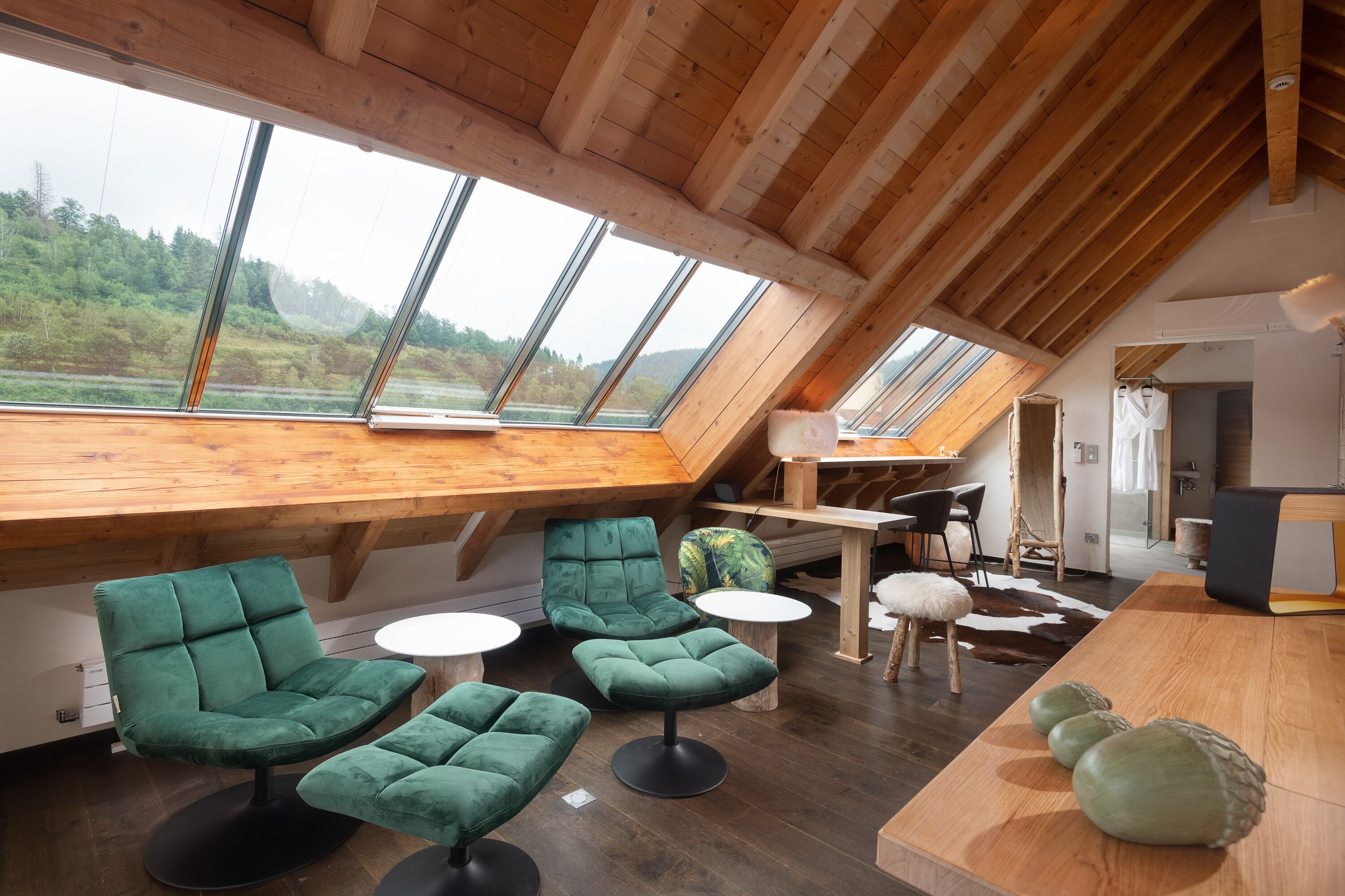 top suites with hot tub | living area | 35-inch lcd tv with satellite channels, tv, dvd player