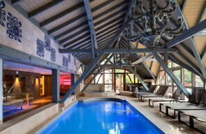 2 indoor pools, 3 outdoor pools, open 7:00 AM to 7:30 PM, pool umbrellas