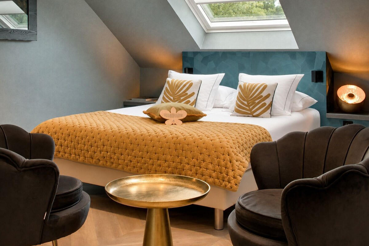Ropa de cama de alta calidad y minibar 