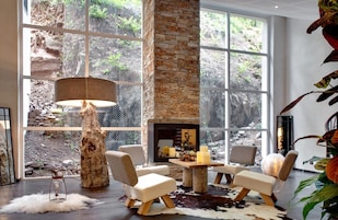 Couples treatment rooms, sauna, hot tub, steam room, Turkish bath