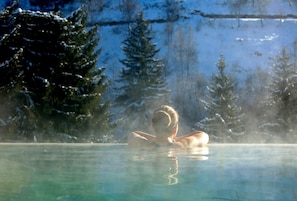 Couples treatment rooms, sauna, hot tub, steam room, Turkish bath