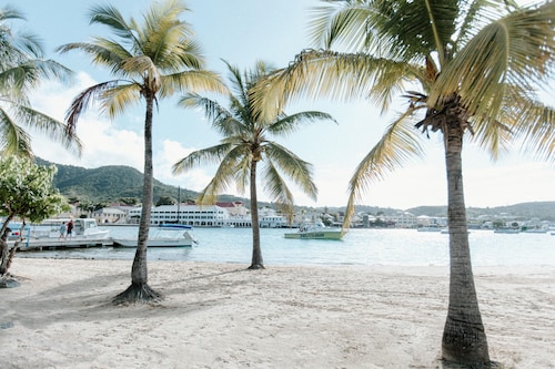 Hotel on the Cay