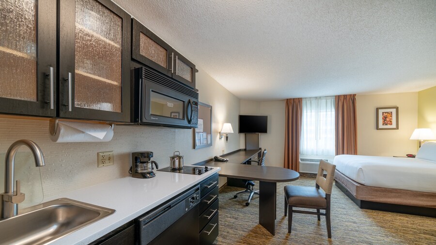 Candlewood Suites Herndon by IHG