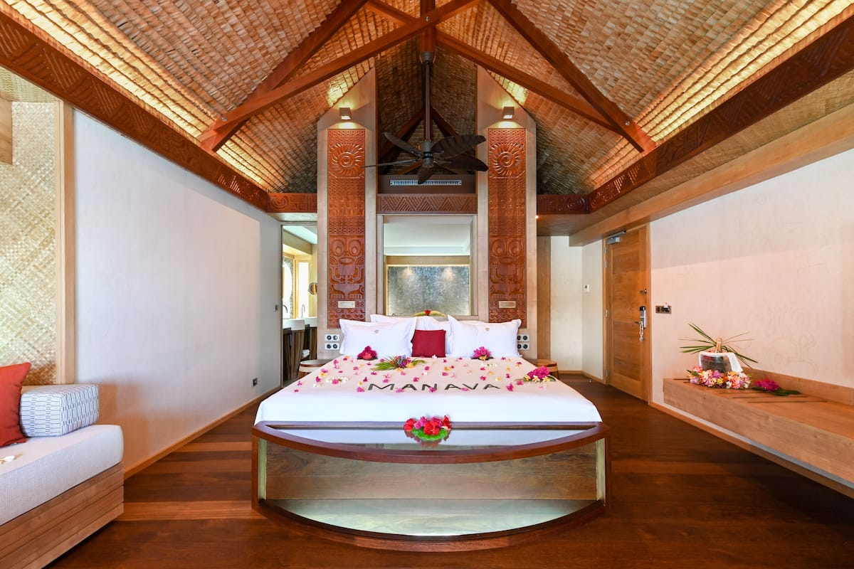 1 bedroom, premium bedding, minibar, in-room safe