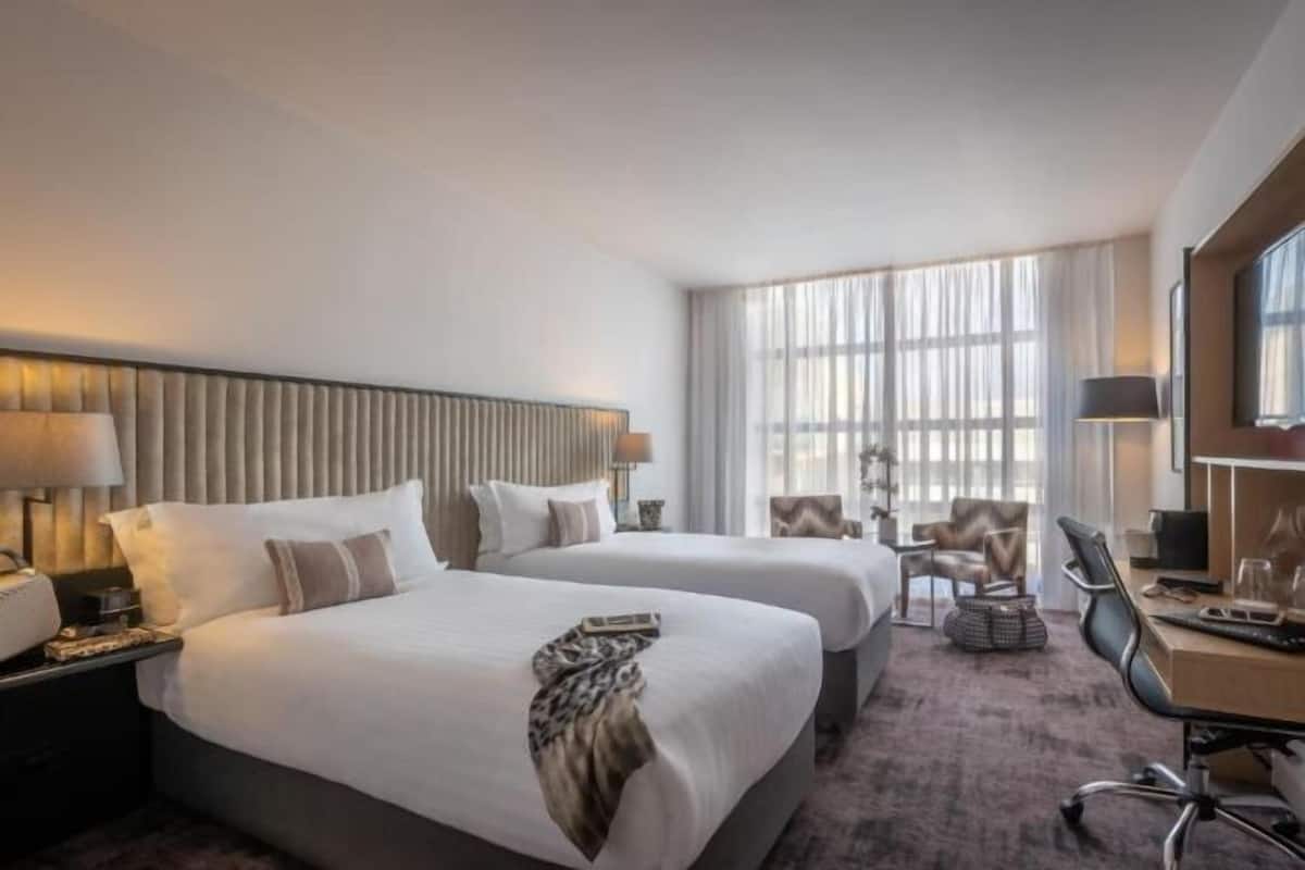 1 bedroom, Egyptian cotton sheets, premium bedding, in-room safe