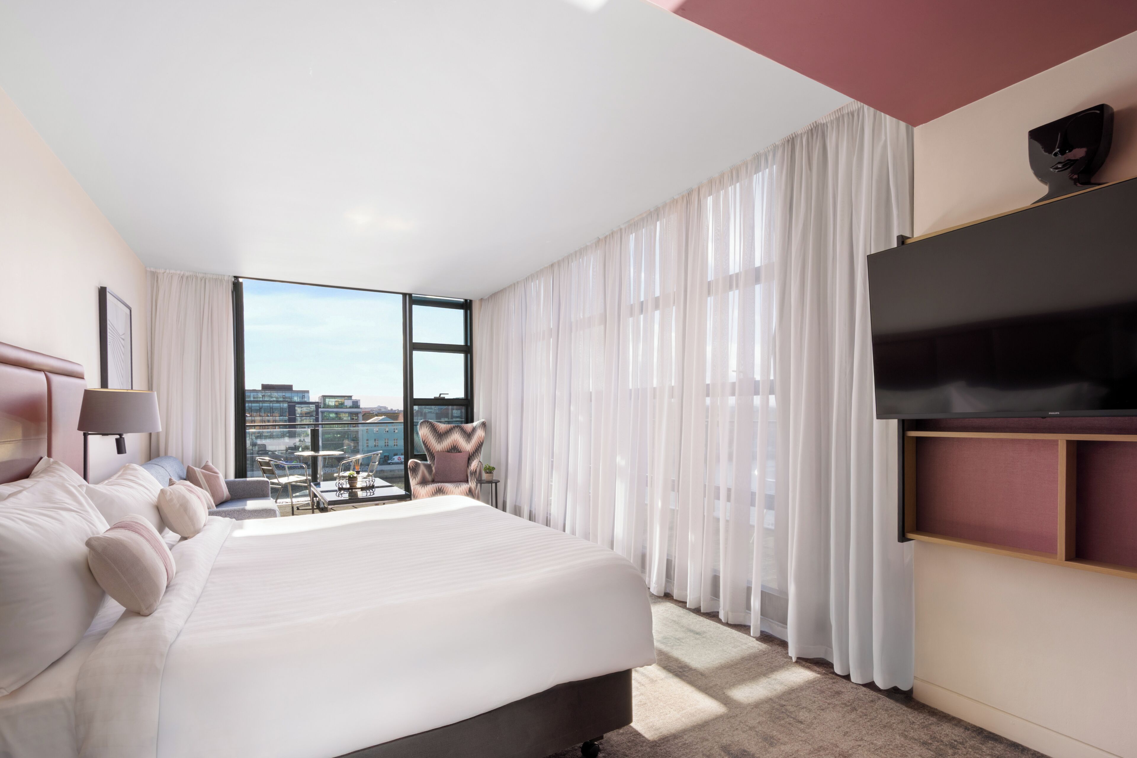 Egyptian cotton sheets, premium bedding, in-room safe, blackout curtains