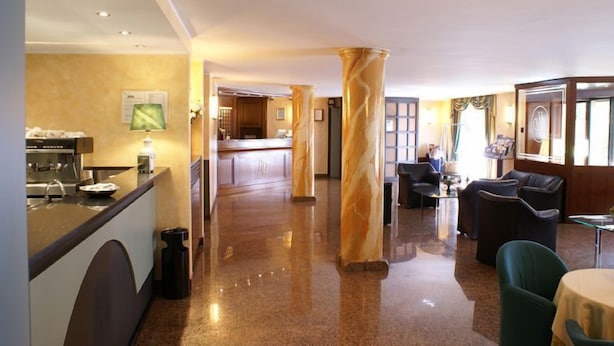 Interior - Hotel Pasteur (Milan)