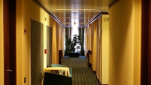 Hallway - Hotel Pasteur (Milan)