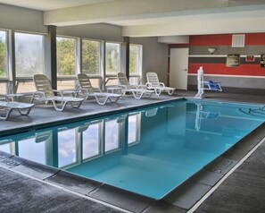 Una piscina cubierta