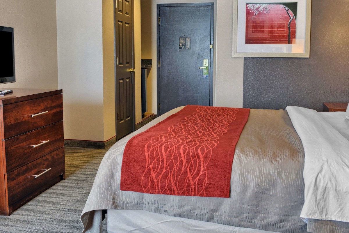 Fer et planche à repasser, lits bébé (gratuits)