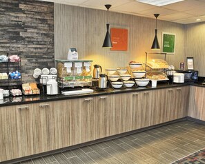 Free daily buffet breakfast 