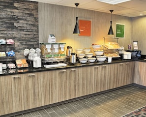 Bao gồm bữa sáng buffet hàng ngày