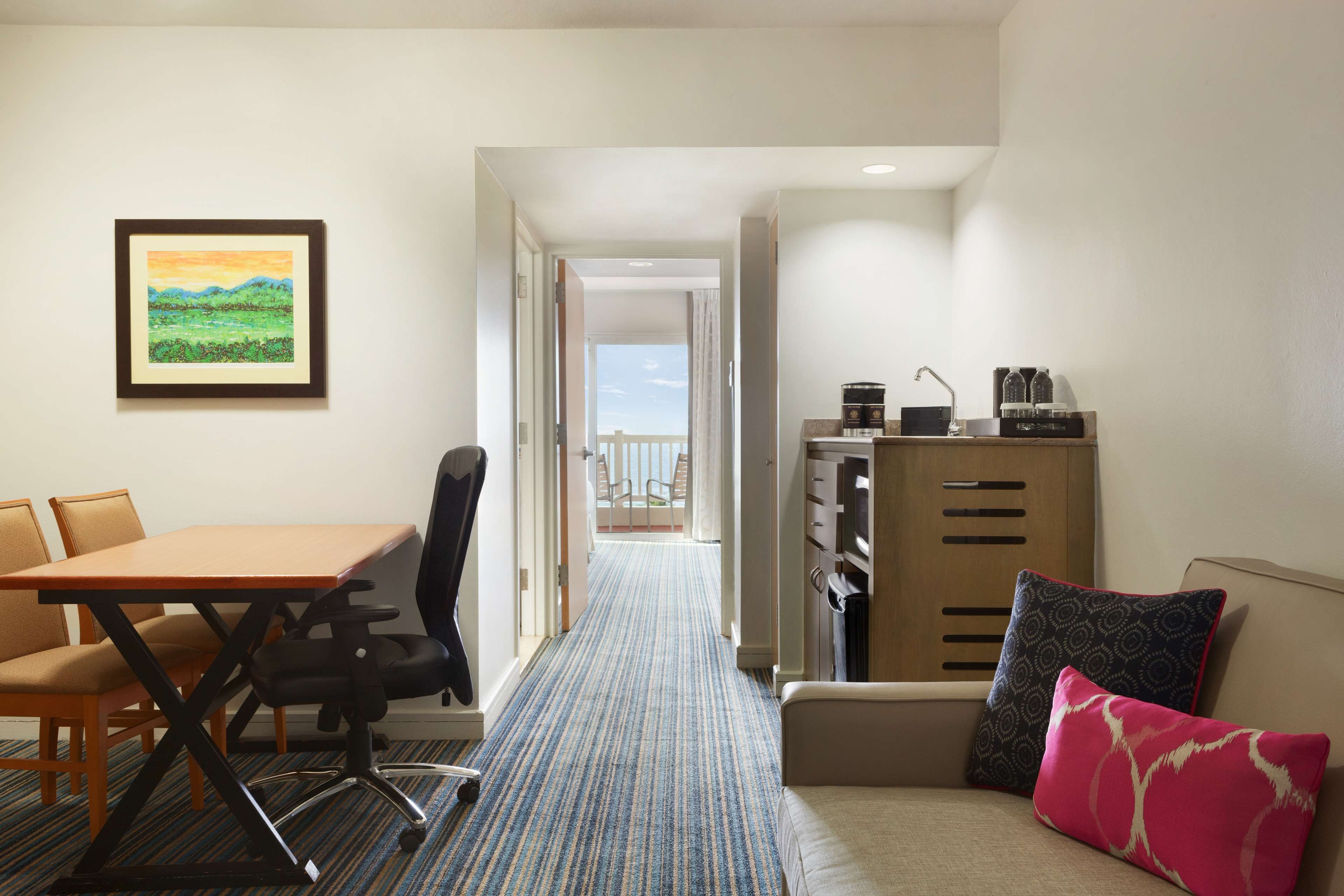 Embassy top suites pillows