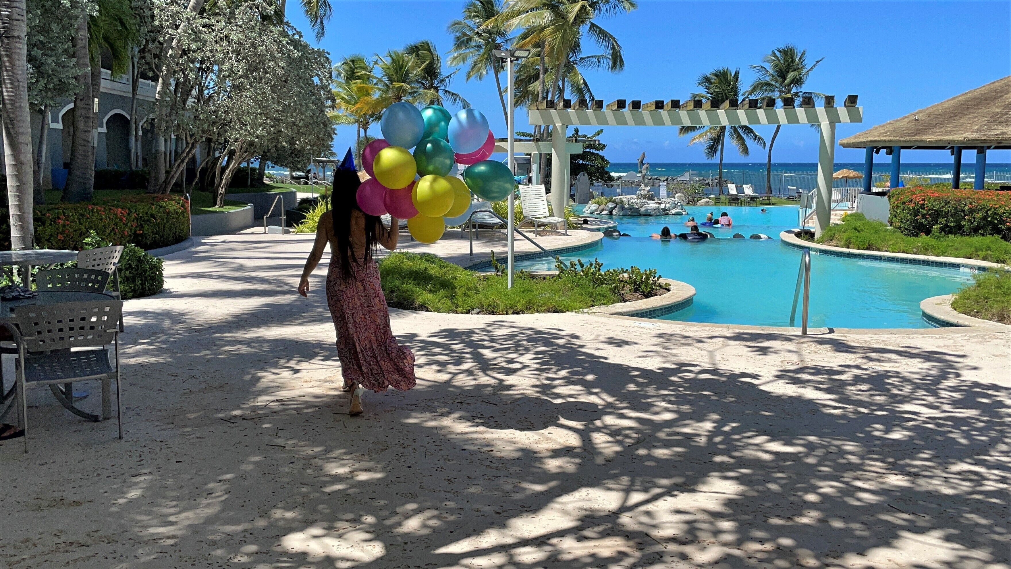 3 piscinas externas, guarda-sóis, espreguiçadeiras