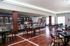 Bar (en el alojamiento)