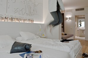 Superior Double Room | 1 bedroom, minibar, in-room safe, blackout drapes