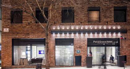 Pol & Grace Hotel