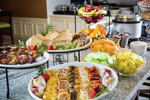 Daily continental breakfast for a fee - Hilton Garden Inn Richmond Innsbrook (Glen Allen)