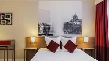 Studio, 1 Double Bed (Large) | In-room safe, desk, soundproofing, free WiFi