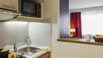 Caja de seguridad en la habitación, escritorio y insonorización