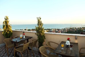 Breakfast, lunch, dinner served; Turkish cuisine  - Legend Hotel Sultanahmet (Istanbul)