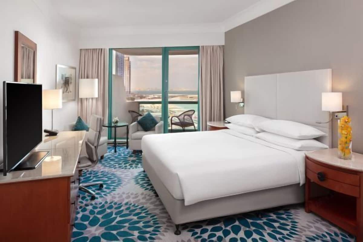 1 bedroom, premium bedding, minibar, in-room safe