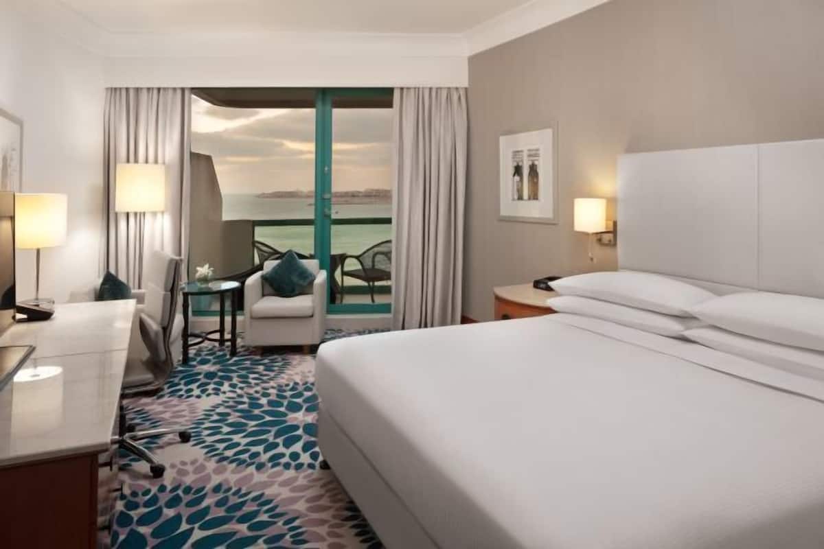 1 bedroom, premium bedding, minibar, in-room safe