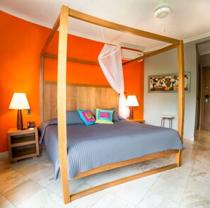 Superior Single Room, 1 Bedroom, Kitchenette, Garden View | In-room safe, desk, iron/ironing board, free cribs/infant beds - Hotel Montana (Petionville)