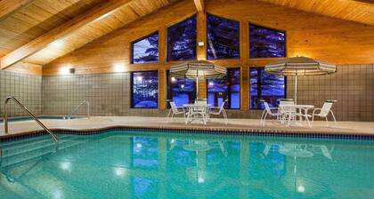 AmericInn by Wyndham Mora