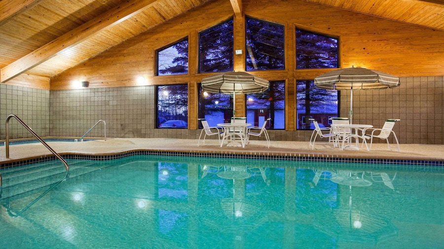 AmericInn by Wyndham Mora