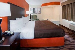 Superior Suite, 1 King Bed, Non Smoking (Second Floor) | Desk, iron/ironing board, free WiFi, bed sheets