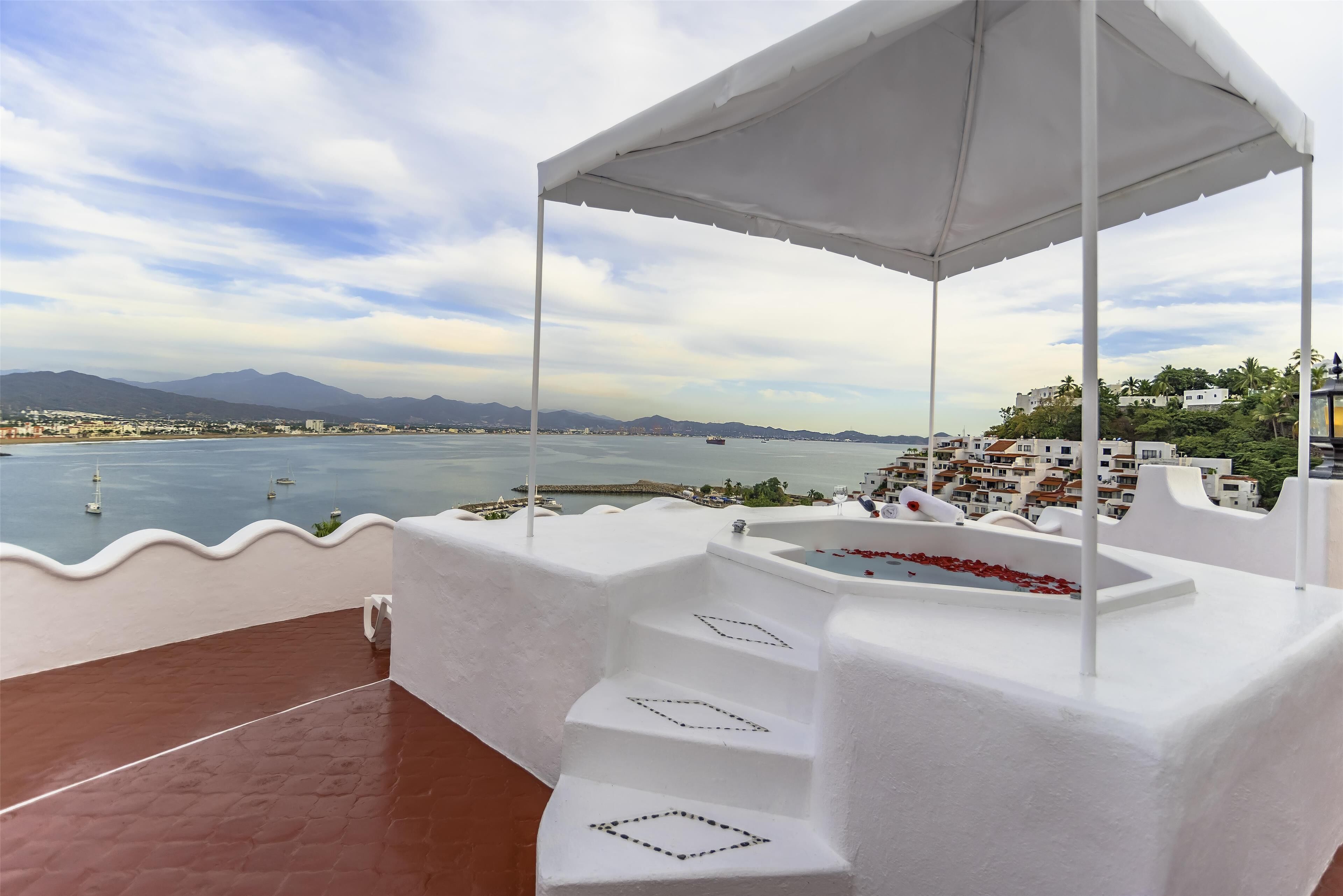 Minibar, in-room safe, desk, blackout drapes