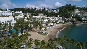 On the beach - Las Hadas By Brisas (Manzanillo)