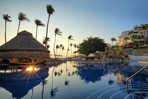 Poolside bar