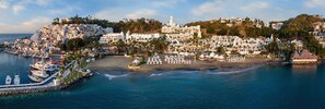Aerial view - Las Hadas By Brisas (Manzanillo)