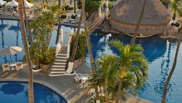 Outdoor pool, pool loungers
