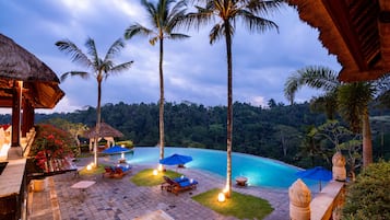 Outdoor pool, pool umbrellas, sun loungers