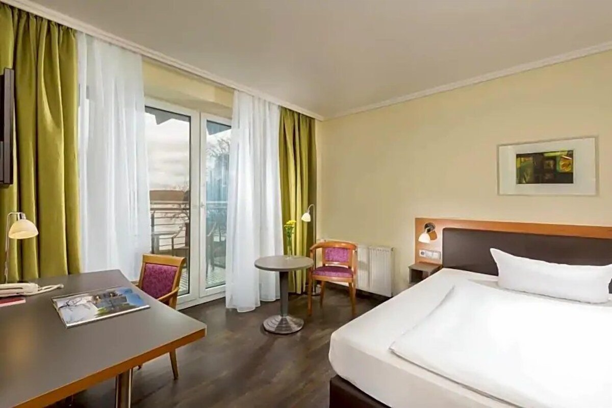 In-room safe, desk, laptop workspace, blackout drapes