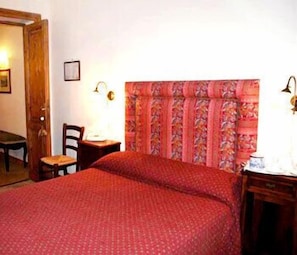 Frette Italian sheets, iron/ironing board, free WiFi