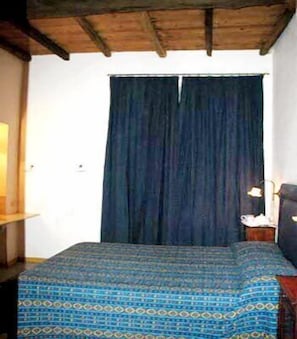 Frette Italian sheets, iron/ironing board, free WiFi