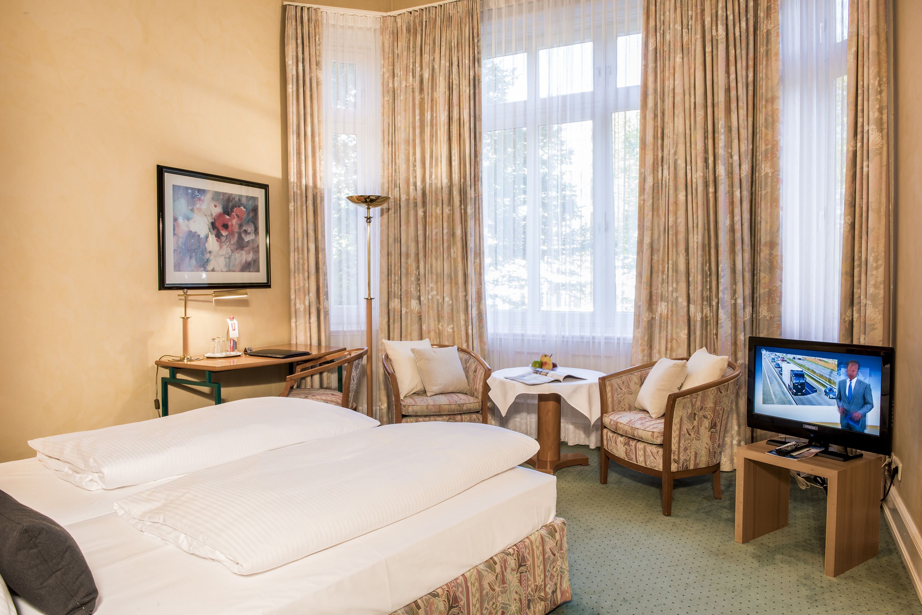 1 bedroom, in-room safe, desk, iron/ironing board