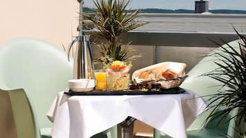 FrĂŒhstĂŒck, Mittagessen, Abendessen, internationale KĂŒche