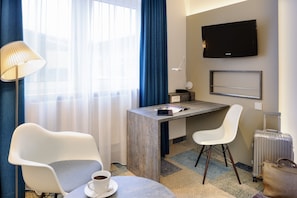 1 bedroom, hypo-allergenic bedding, pillowtop beds, minibar