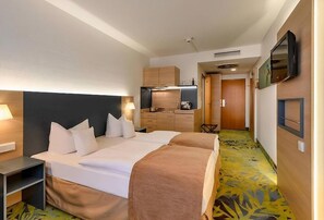 Ropa de cama hipoalergénica, colchones con acolchado adicional, minibar