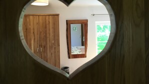 Uklassifisert bilde, 2 av 82, knapp