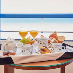 Daily buffet breakfast (EUR 19.00 per person)